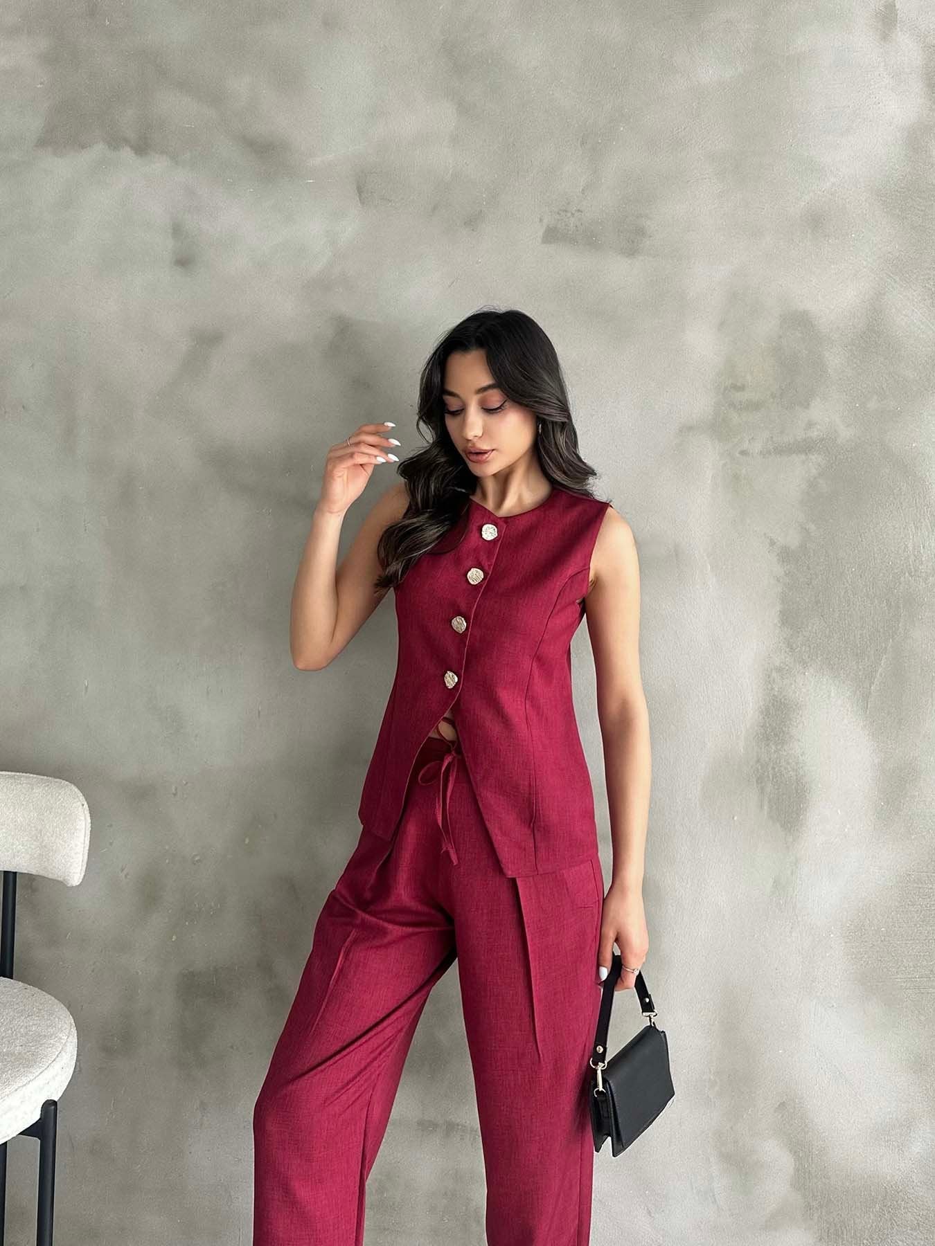 Gold Buttoned Vest Pleated Trousers Set Burgundy