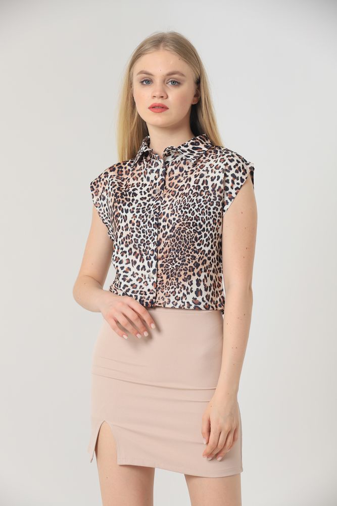 Sleeveless Leopard Pattern Crew Neck Shirt