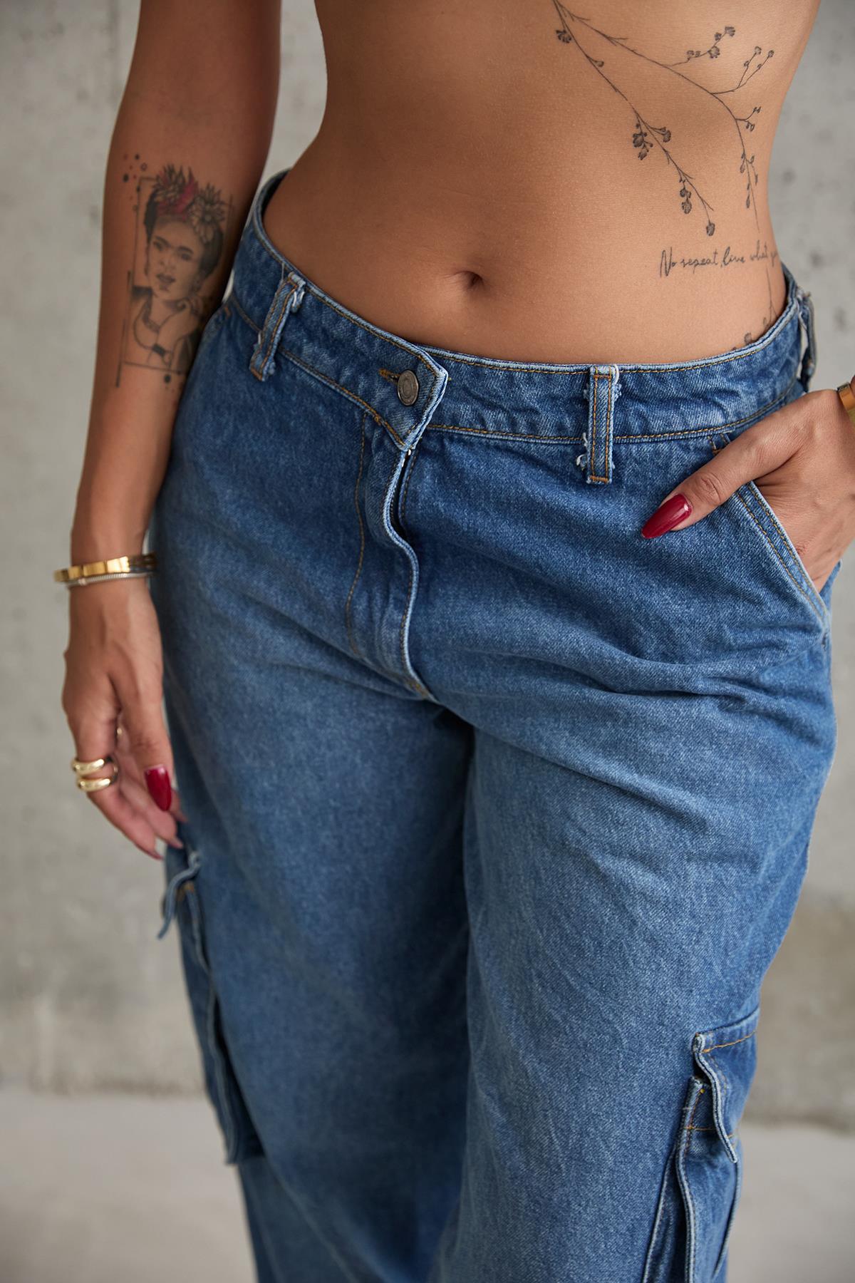 Side Pocket Relaxed Fit Jeans Blue