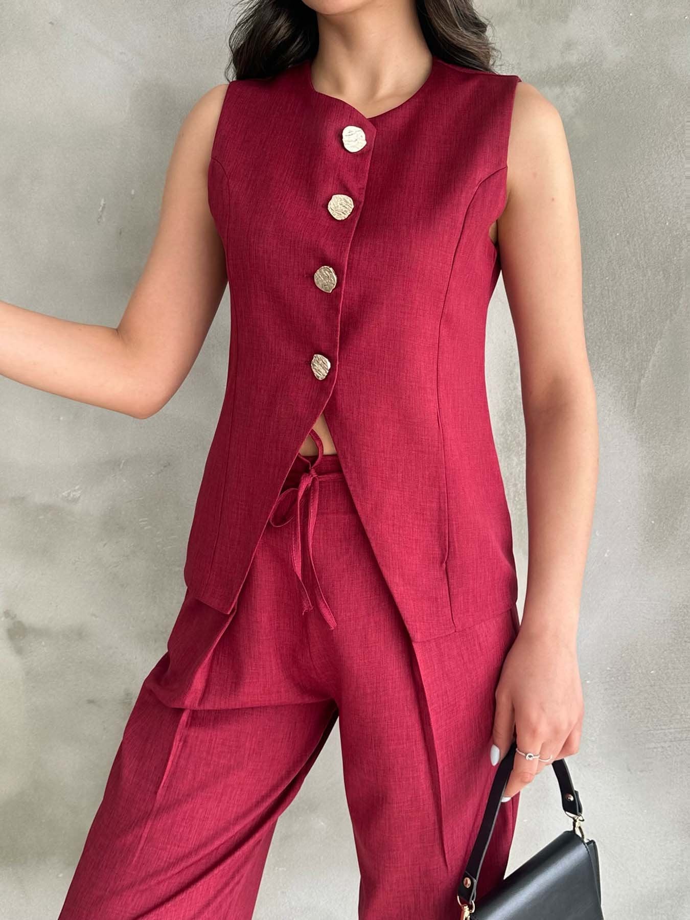 Gold Buttoned Vest Pleated Trousers Set Burgundy
