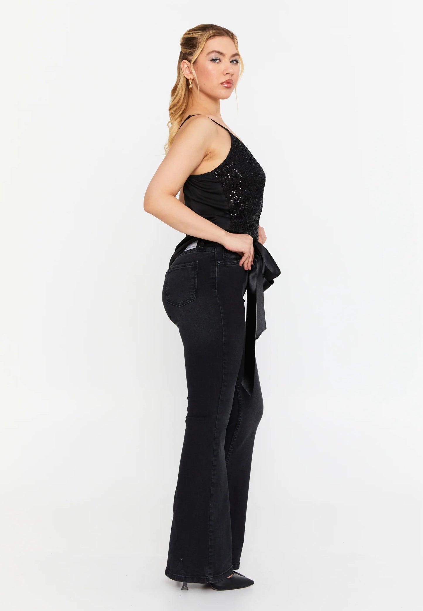 Sleeveless Solid Color Regular Blouse